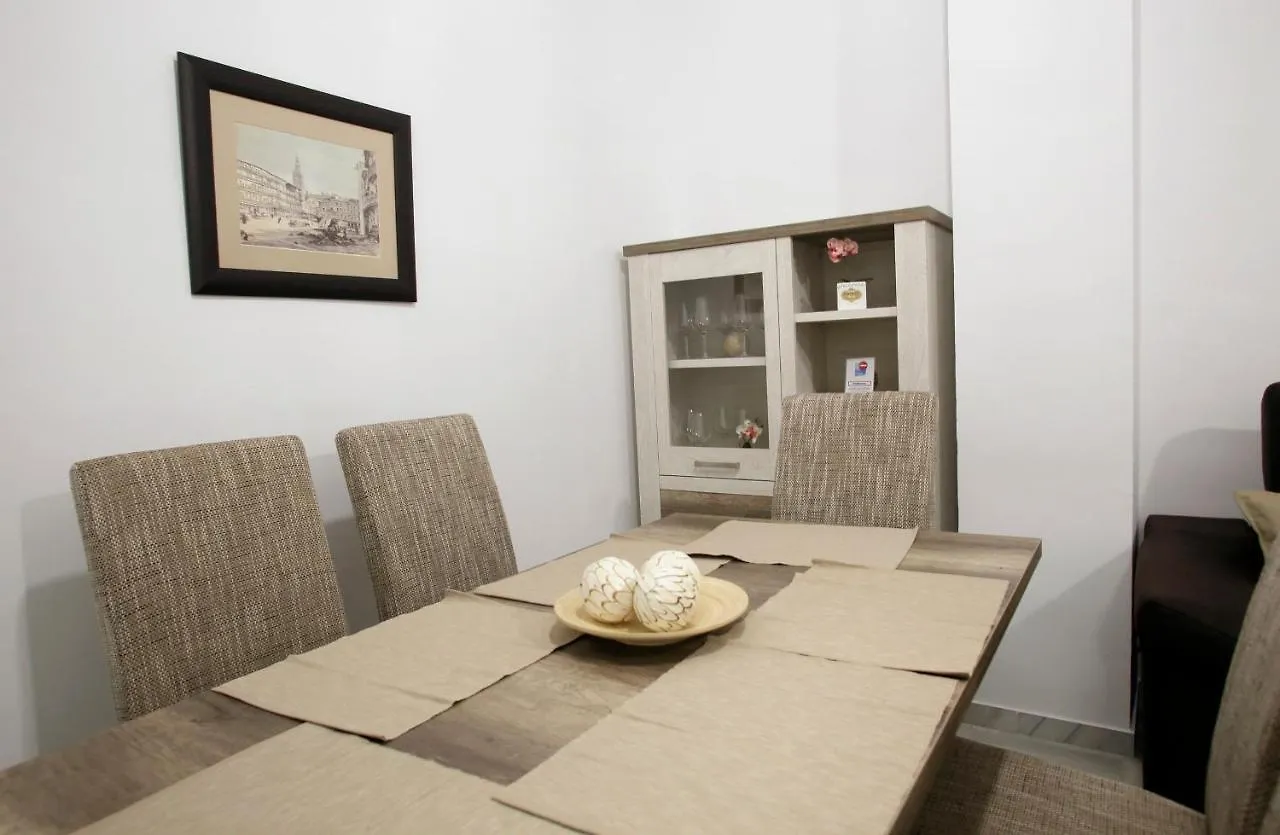 Santa Ana Donkey Apartamento Sevilha 0*,  Espanha